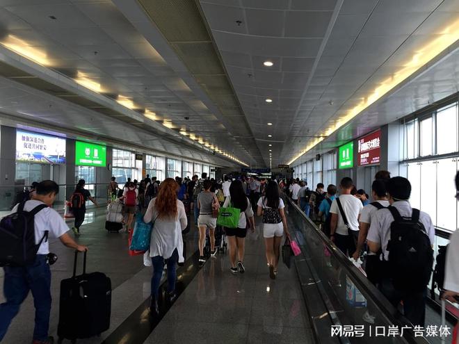 境必经通道灯箱广告牌有哪些九游会j9ag福田口岸入(图1)