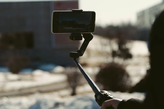 blie 7 Pro稳定器首发初体验！j9国际站549元！大疆OSMO Mo(图12)